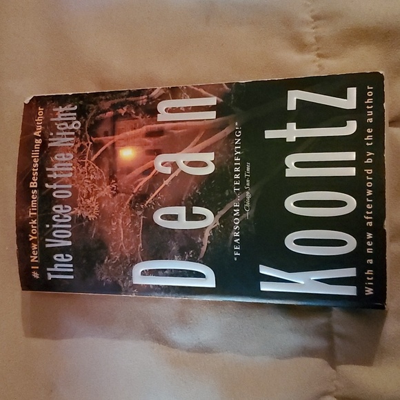 GUC:  Dean R. Koontz Books - Picture 9 of 17